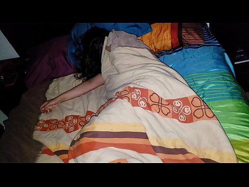 ❤️ Styvbarn som skäller ut sin unga styvmor medan hon sover. ️❌ Anal video at us ❌